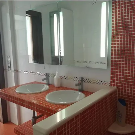 Πανσιόν Les Eres *